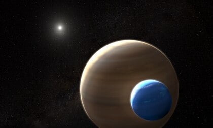 Exomoon_Kepler-1625b-I_orbiting_its_planet_artists_impression.tiff_20260105_115754.jpg