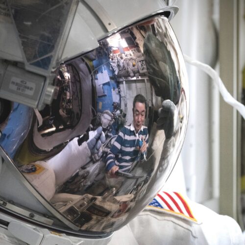 evahelmet-500x500-1767837200.jpg