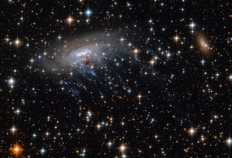 1280px-New_Hubble_image_of_spiral_galaxy_ESO_137-001_20260219_180303.jpg