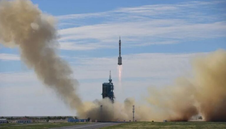 Shenzhou12-launch-SAST-CASC-1.jpg