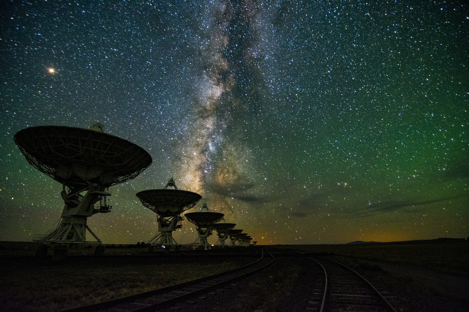 The Karl G. Jansky Very Large Array (VLA) in New Mexico at night. Credit: NRAO