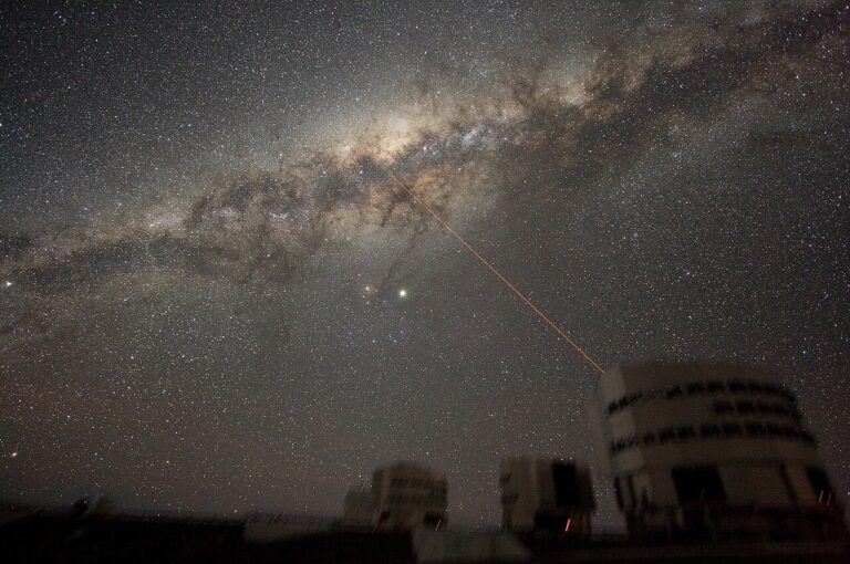 1280px-ESO-VLT-Laser-phot-33a-07_20260310_163525.jpg