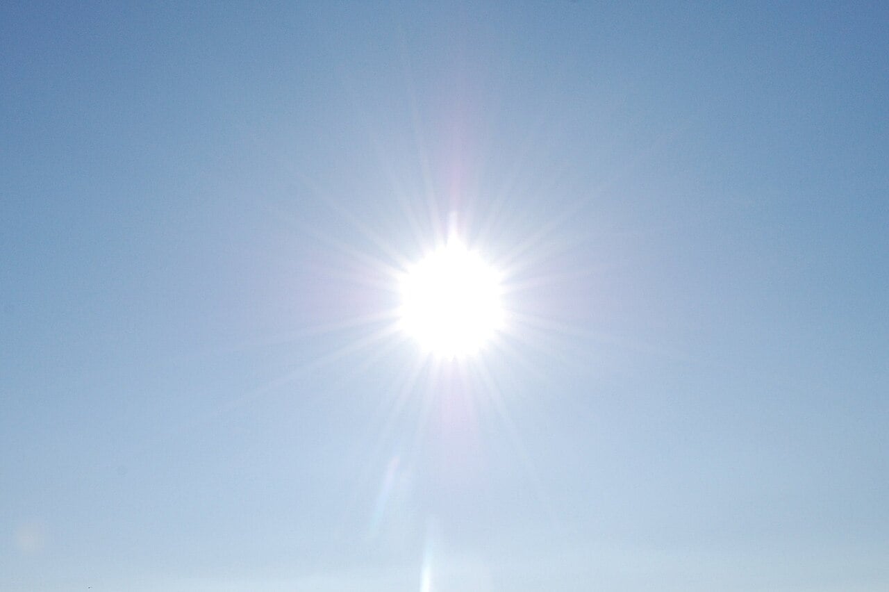 Our local star the Sun, blazing away in the daytime sky (Credit : Carla Nunziata)
