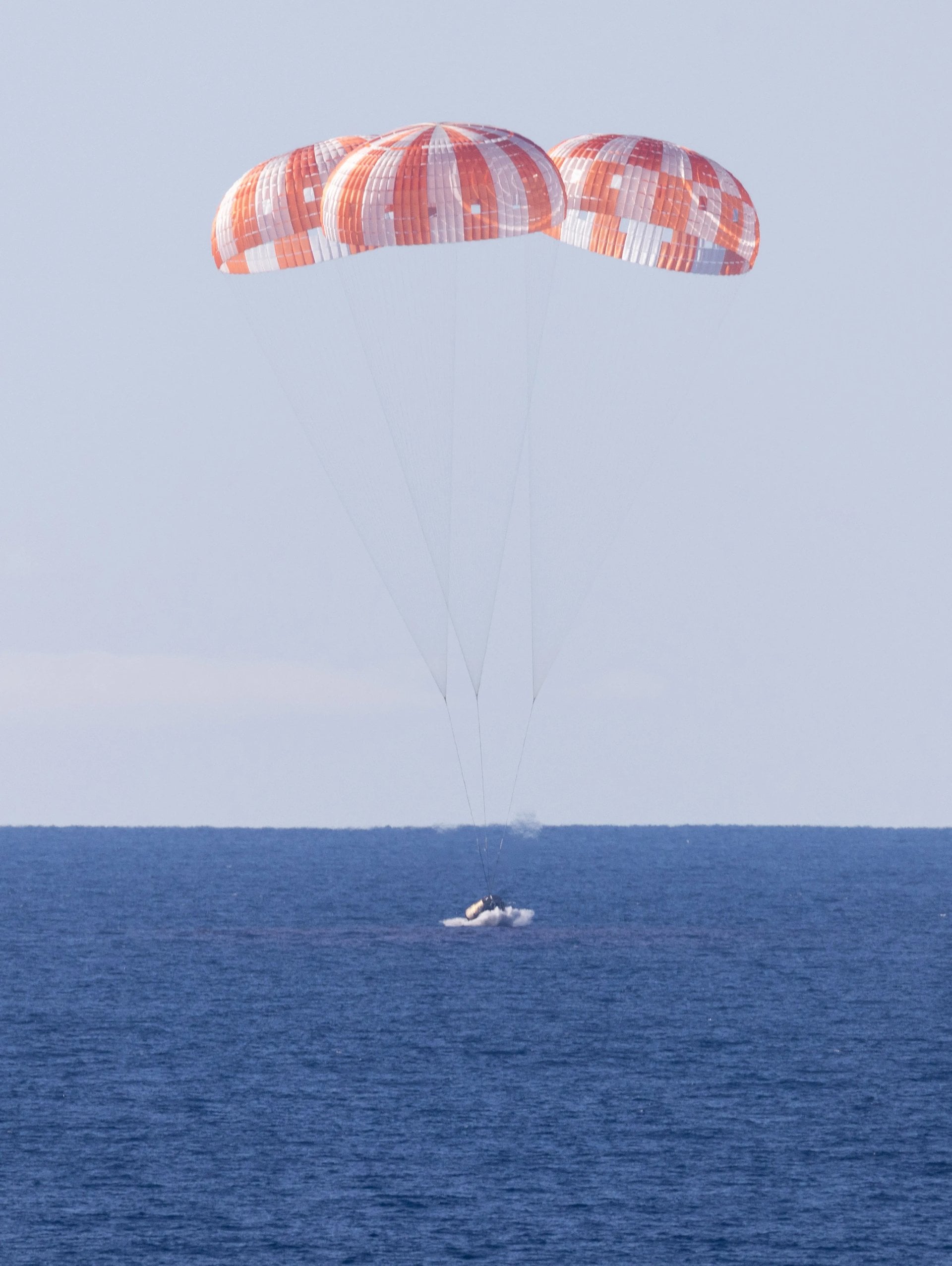 NASA’s Artemis II missions splashed down at 5:07 p.m. PDT in the Pacific Ocean off the coast of California, Friday, April 10, 2026. Credit: NASA/Joel Kowsky