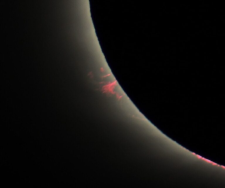 960px-Prominence_ESA423294_20260428_233221.jpg