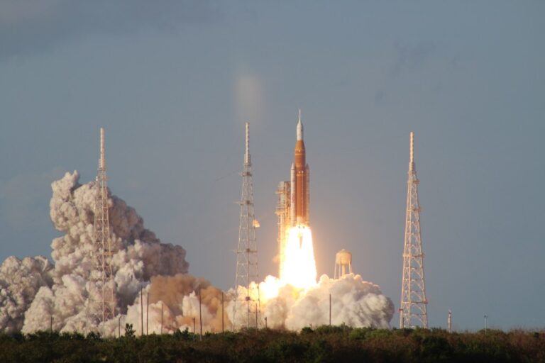 art2-liftoff1.jpeg