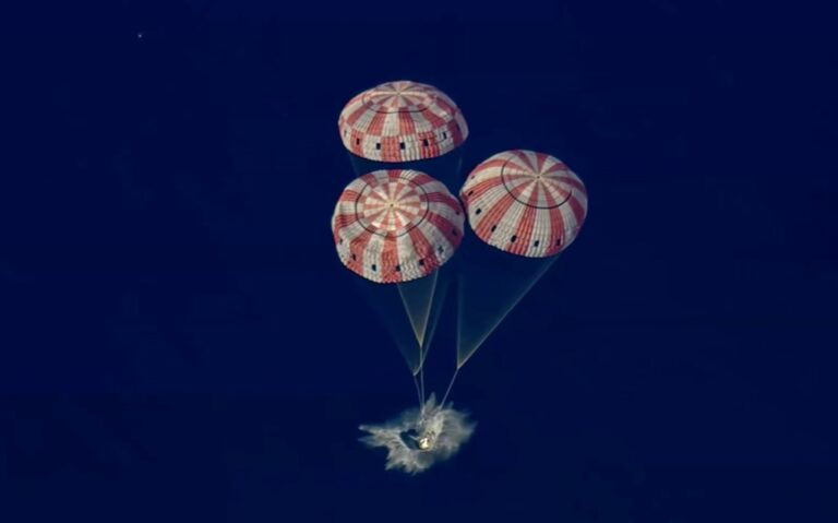 art2-splashdown.jpeg