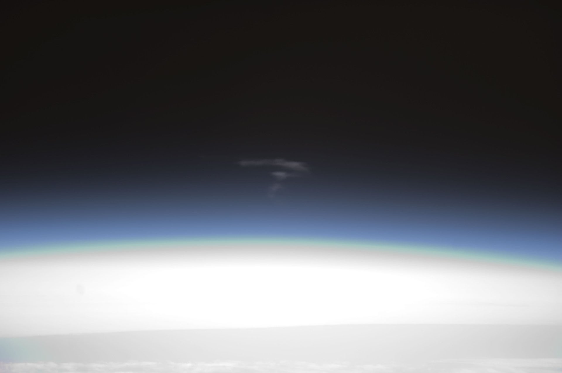 Atmospheric fallout from the destructive re-entry of the ATV-3 vehicle taken from the Expedition-33 mission. Credit - NASA