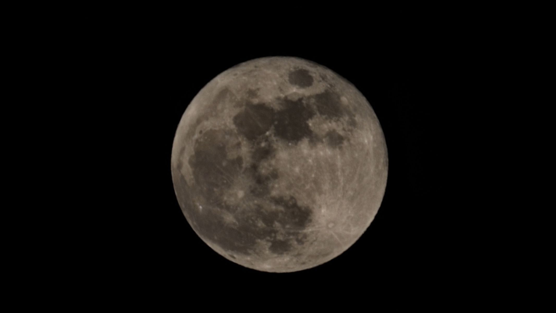 A view of the moon through the Dwarflab Dwarf Mini