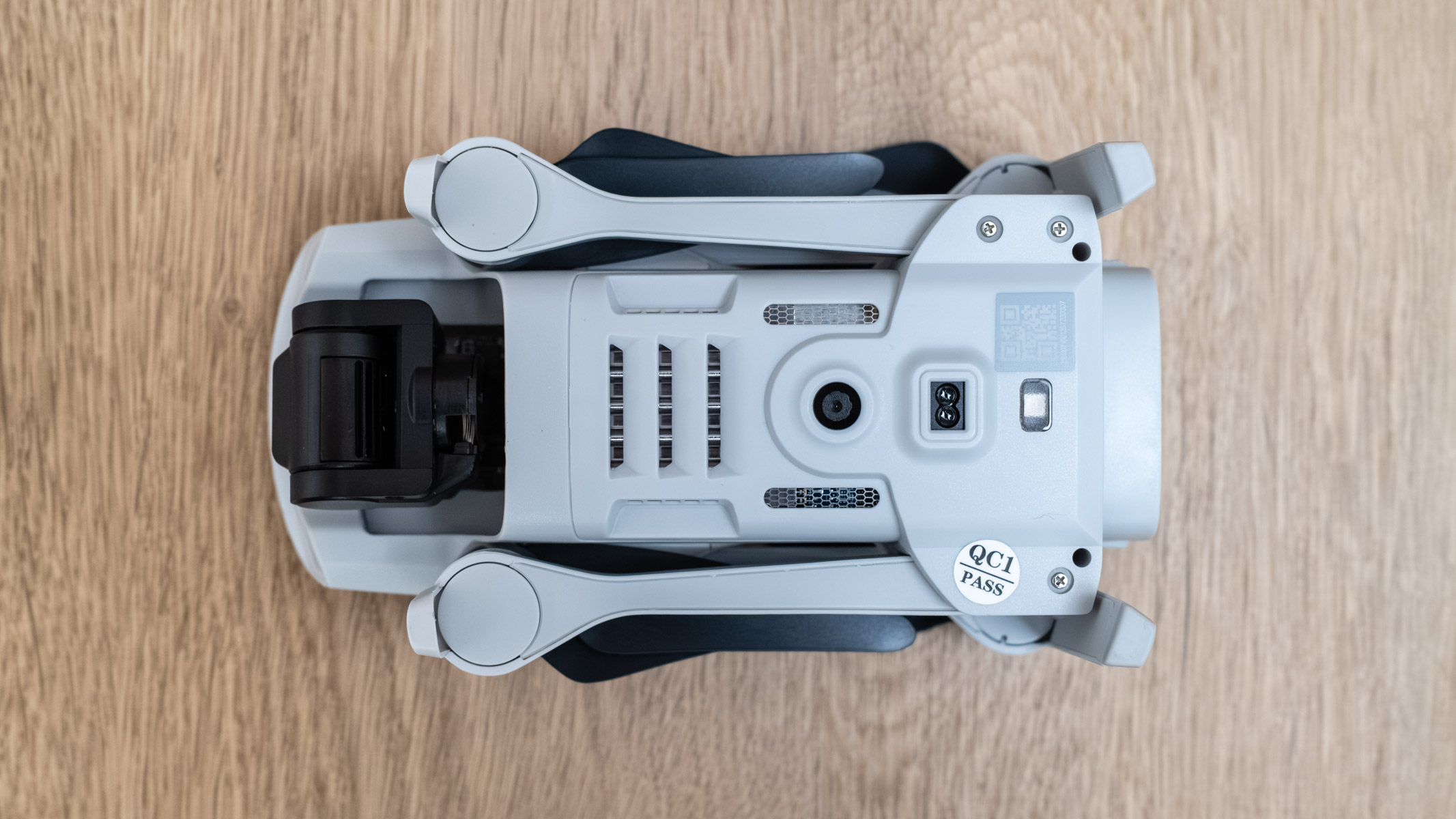 Holy Stone HS900 folded bottom view