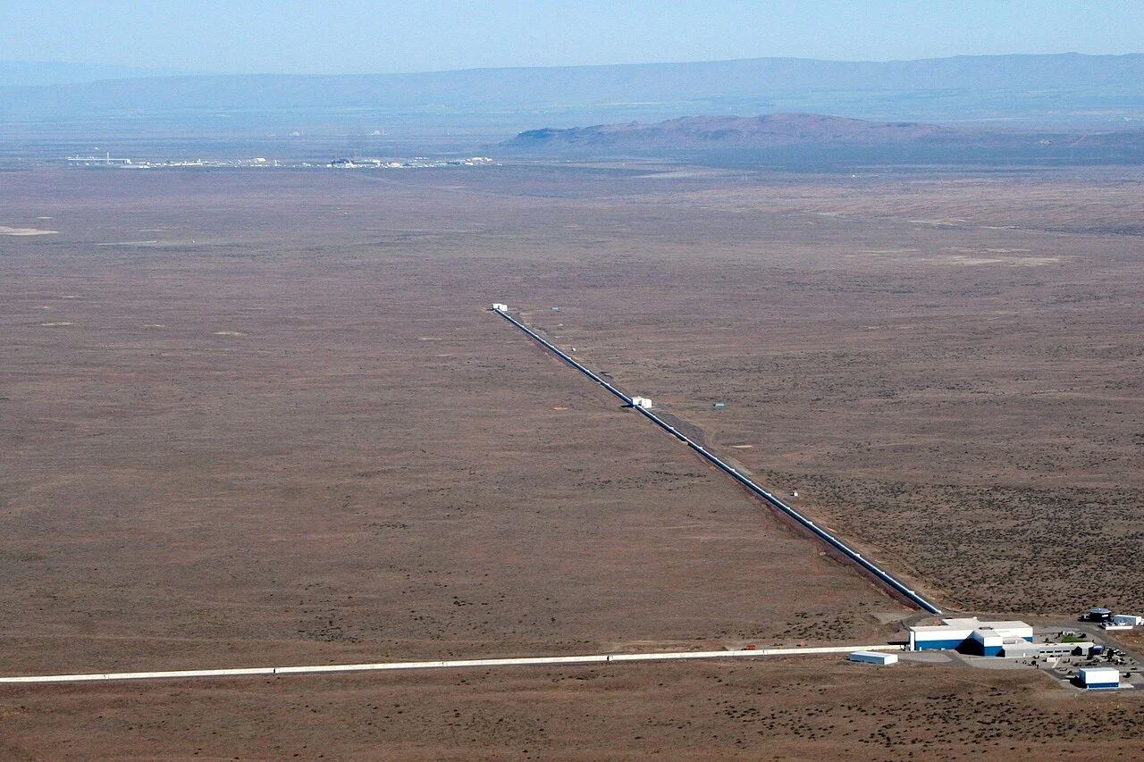 An aerial view of LIGO's Hanford, Washington observatory, showing the L-shaped facility with its two 4 kilometre arms (Credit : Caltech/MIT/LIGO Lab)