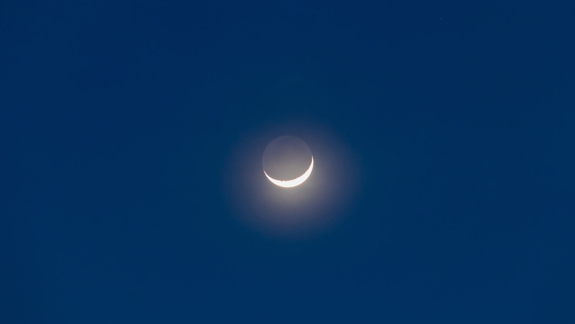 Earthshine on moon