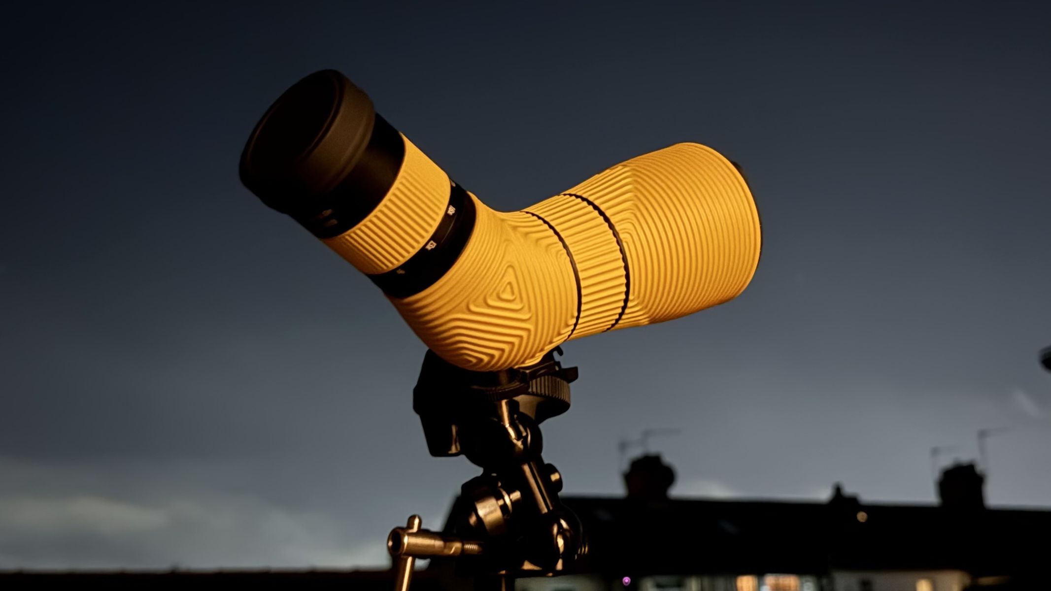 The Nocs Provisions Lite View spotting scope at twilight.
