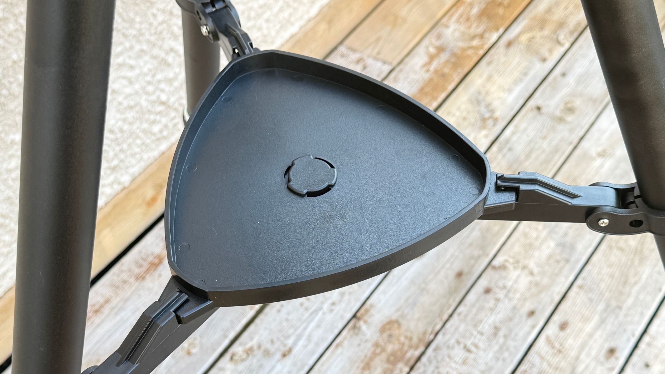 The accessory tray on the tripod on the Sky-Watcher SolarQuest solar telescope mount