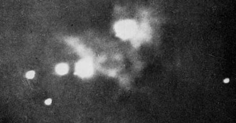 Henry drape orion nebula 1880 inverted